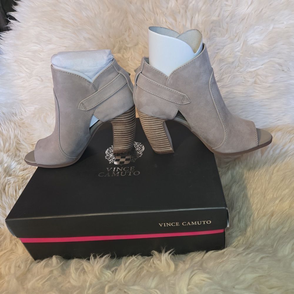 Vince Camuto Whiskey Sandals - Picture 6 of 7